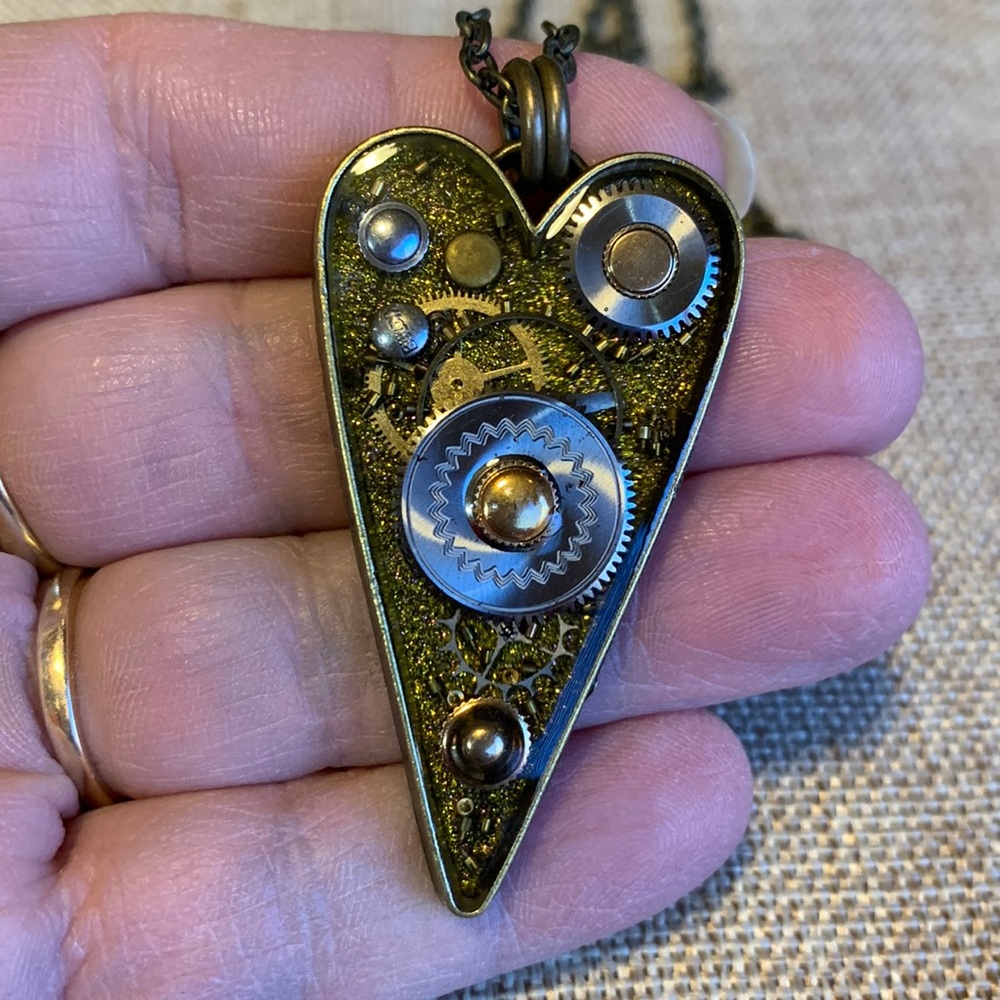 Heart Vintage Gears Necklace New